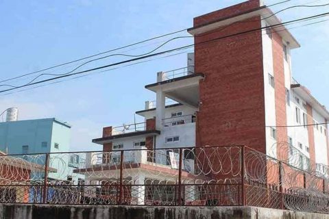 काँडेतारको प्वालबाट भागे कारागारका ६ कैदी बन्दी, कैदी खोज्न प्रहरी छ्याप्छ्याप्ती