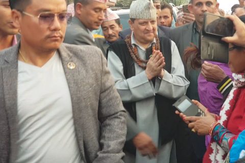 पूर्वराजा शाह द्धारा पर्रोहा परमेश्वर बोलबम धाममा पुजा