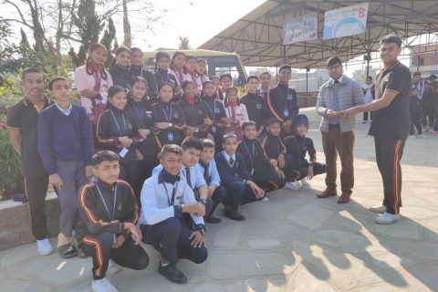 विद्यार्थीद्धारा आर्थिक सहयोग हस्तान्तरण