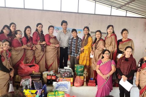 इनरव्हिल क्लव अफ बुटवलद्धारा नगद तथा लत्ताकपडा वितरण