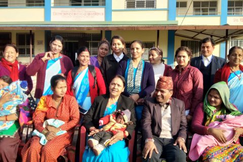 सेमलारको स्वास्थ्य चौकीमा सुत्केरी हुन आएका महिलाहरुलाई भत्तासहित पोषण सामग्री प्रदान