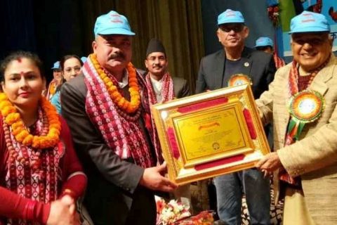 देवदहका मेयर खत्रीलाई ‘नेल्टा’ सम्मान
