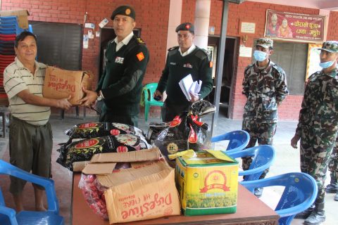 बृद्धाश्रममा नेपाली सेनाको सामाजिक काम