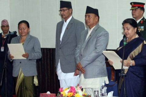 राष्ट्रपतिबाट कानून मन्त्री तुम्बाहाङ्फेलाई शपथ