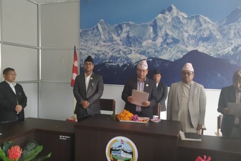 नवनियुक्त प्रदेश सभा सदस्य गिरीद्धारा सपथग्रहण