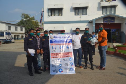 रोटरी क्लब अफ भैरहवा द्धारा कोरोना भाइरस बाट सुरक्षित रहने सामाग्री बितरण