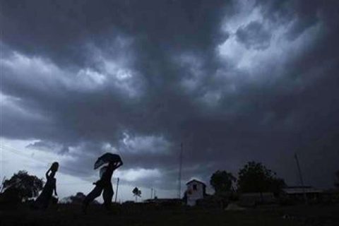 देशका धेरैजसो ठाउँमा बादल र केही ठाउँमा पानी पर्ने सम्भावना