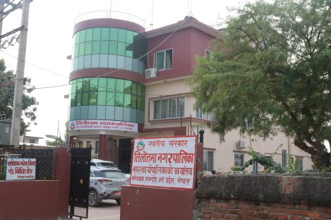 तिलोत्तमा नगरपालिका अब खरको छानोमुक्त हुदै