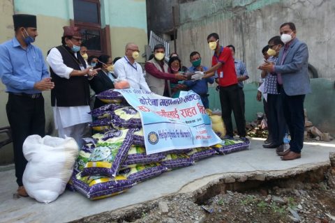 रुपन्देहीका दलित र अन्य गरि ३५ सञ्चारकर्मीलाई राहात प्रदान