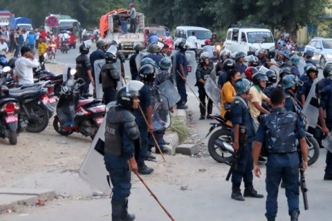 नेपालगञ्जमा प्रहरी र व्यापारीबीच झडप