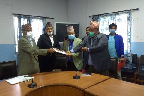 सांसदद्वय बस्नेत, श्रेष्ठ र पूर्वप्रहरी महानिरीक्षक खनालद्वारा मानव अधिकार आयोगमा उजुरी