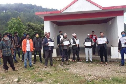 देशका विभिन्न स्थानमा भएका जातीय विभेद् विरुद्ध मदानेमा विरोध प्रर्दशन