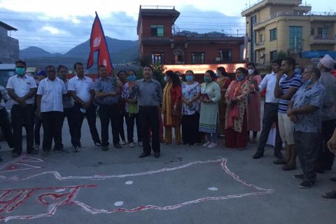 नयाँ नक्सा पारित गरेको उपलक्ष्यमा वुटवल वडा नं १२/१३ को संयुक्त खुशीयाली । वेलवास चोकमामा दीपावली: फोटो फिचर