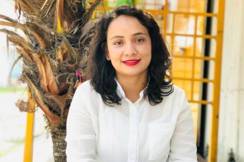 उज्यालोलाई पर्खी बसौं