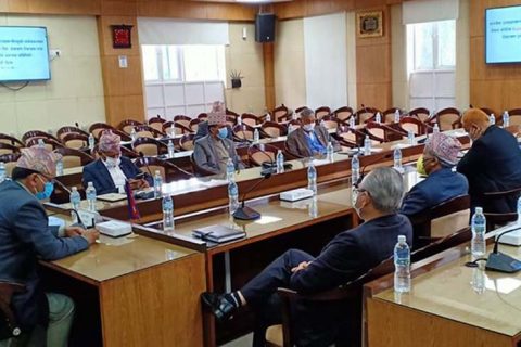 लकडाउनको मोडालिटीमा मध्यरातसम्म छलफल, भएन निर्णय