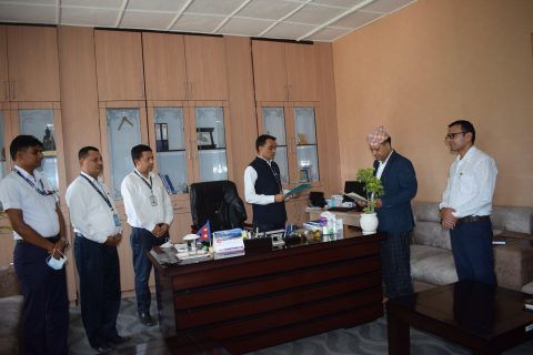 जनउत्थान लघुवित्तका नव–निर्वाचित अध्यक्ष बिश्वकर्माद्वारा शपथ ग्रहण