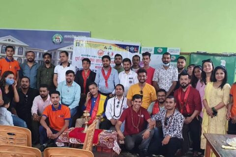 लायन्स र लियो क्लबको आयोजनामा मानव सेवा आश्रममा भोजन तथा खाद्यान्न हस्तान्तरण
