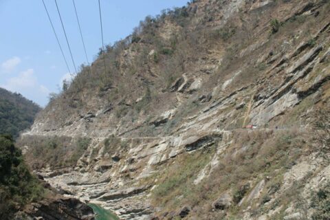 सिद्धबाबामा ढुंगा खस्दा ३ जना घाइते