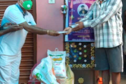 दलित सञ्जाल सैनामैनाद्धारा बि.क र सार्की परिवार लाई खाद्यान्न तथा आर्थिक सहयोग