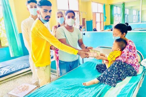 टिम नेपो सैनामैनाद्वारा पीडित बालकलाई सहयोग