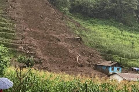 स्याङजामापहिरोले नौजना घरभित्रै पुरिए, दुईको मृत्यु, पाल्पामा छ बेपत्ता