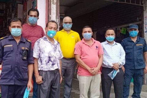 बुटवल उद्योग बाणिज्य संघद्वारा बजार अनुगमन:स्वास्थ्य मापदण्ड पालना गर्न व्यबसायीलाई आग्रह