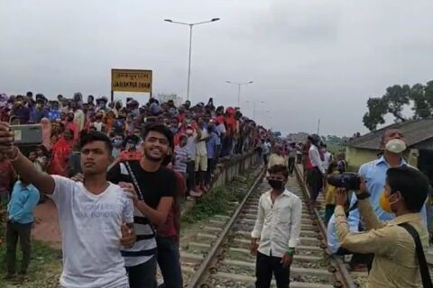 जनकपुर आइपुग्यो नेपालको रेल, स्टेशनमा मानिसहरूको भीड