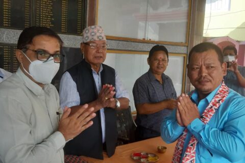 नेपाली कांग्रेस वडा समितिद्धारा सम्मान