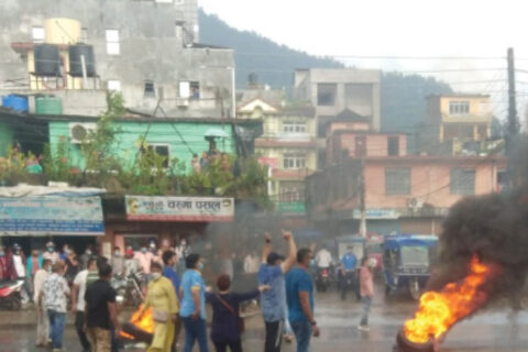 राजधानी सार्ने प्रस्ताव प्रति कांग्रेस रुपन्देही आन्दोलनमा