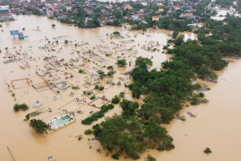 मध्ये भियतनाममा पहिरो, कम्तीमा १६ जनाको मृत्यु