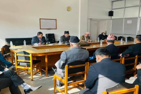 संविधानविद् तथा कानूनविद्सँग परामर्श लिँदै असन्तुष्ट शीर्ष नेताहरु