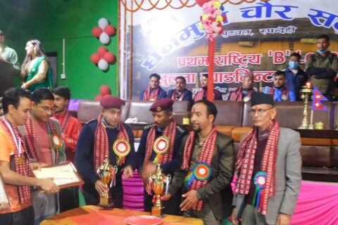प्रथम राष्ट्रिय बी लेभलको खुल्ला ब्याडमिटन प्रतियोगितामा नवलपुरका सापकोटा र कार्कीको टिम विजयी