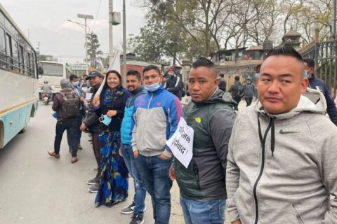 टुँडिखेल वरिपरि प्रदर्शन गर्दै दाहाल-नेपाल समूह