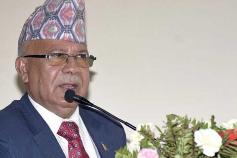 ‘आफूलाई सर्वज्ञानी ठान्ने ओलीको दम्भ धरहराभन्दा माथि चढिसक्यो’
