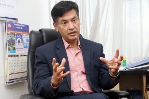 कुलमानलाई धक्का, सर्वोच्चले दियो हितेन्द्रको पक्षमा परमादेश