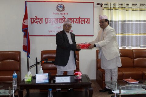 प्रदेश प्रमुखलाई मुख्य न्यायाधिवक्ता कार्यालयकोे प्रतिवेदन बुझाइयो