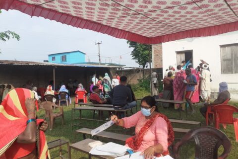 सियारी गाउपालिका ७ मा निशुल्क आँखा शिविर  :३५० जनाको जाच