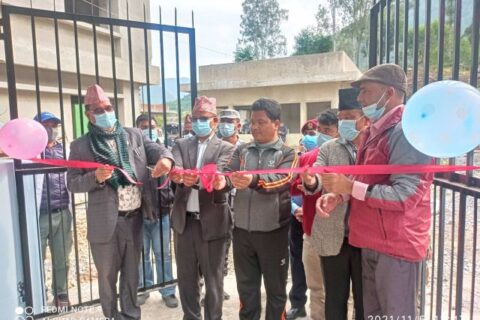 रोल्पामा पहिलो पटक अक्सिजन प्लान्टको मुख्यमन्त्री केसी द्वारा उद्घाटन