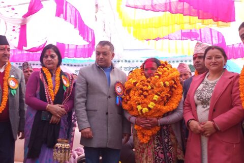 एमालेबाट निर्वाचित पालिका उपाध्यक्षसहित ४ सय ७५ जना कांग्रेसमा प्रवेश