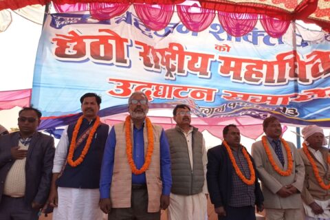 साना दललाई चुनाव चिन्ह नदिएर निरकुशंता लाद्न खाेजियाे : पूर्वमन्त्री पासवान