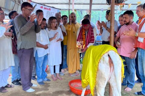 तिलोत्तमाका नवनिर्वाचित प्रमुख खाणद्धारा गौशाला र सिद्धबाबा मन्दिरमा पूजाअर्चना