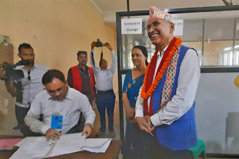 रुपन्देही–२ मा एमालेका विष्णु पौडेलले गराए उम्मेदवारी दर्ता