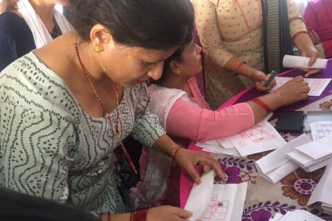 बाम लोकतान्त्रिक गठबन्धनका उम्मेदवारद्वारा महिलाहरुलाई मतदाता शिक्षा प्रदान