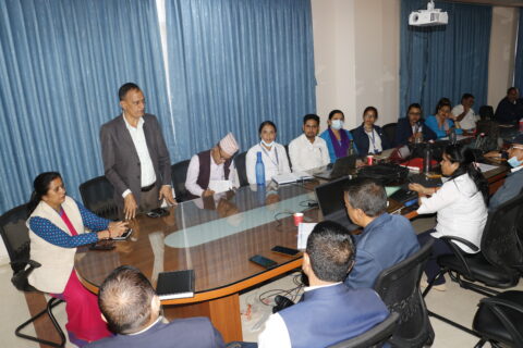 बुटवललाई स्वास्थ्य सुविधामा अब्बल बनाउने गरी काम गर्न प्रमुख पाण्डेयद्वारा स्वास्थ्यकर्मीलाई निर्देशन