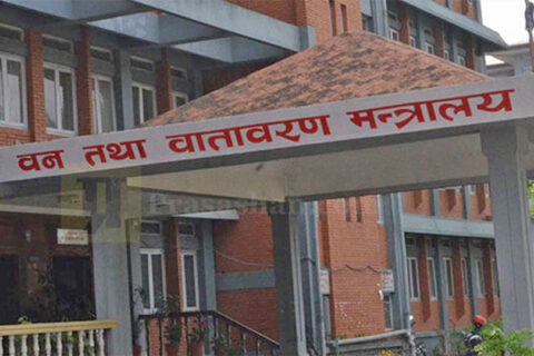 प्रदूषण जाँच गरी तोकिएको मापदण्ड पूरा नगरेका गाडीलाई एक लाख जारिवाना
