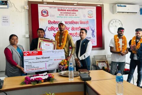 राष्ट्रिय क्रिकेट टोलीका ३ खेलाडीलाई तिलोत्तमाले गर्यो नगदसहित सम्मान