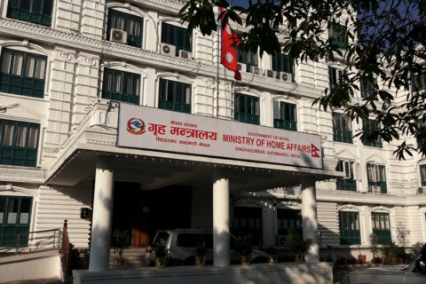 सीडीओहरुलाई जिल्ला नछाड्न गृह मन्त्रालयको निर्देशन