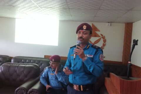 अर्घाखाँचीकाे चुनढुङ्गा बोक्ने टिपर र ट्र्रयाक्टरमा टाइम कार्ड लागू