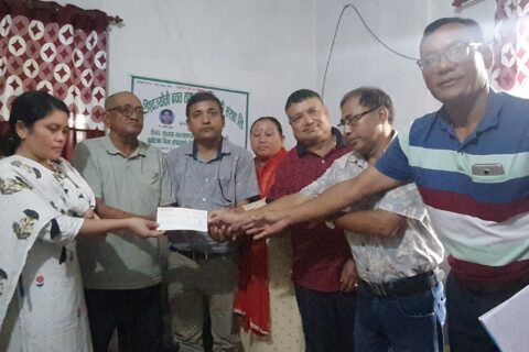 विश्वज्योती बचत तथा ऋण सहकारीद्धारा दुर्घटना बीमा बापतको रकम परिवारलाई हस्तान्तरण