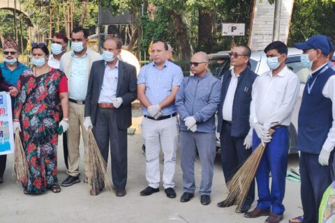 स्वच्छ नगर बनाउन लुम्बिनीमा सरसफाई अभियान सुरु